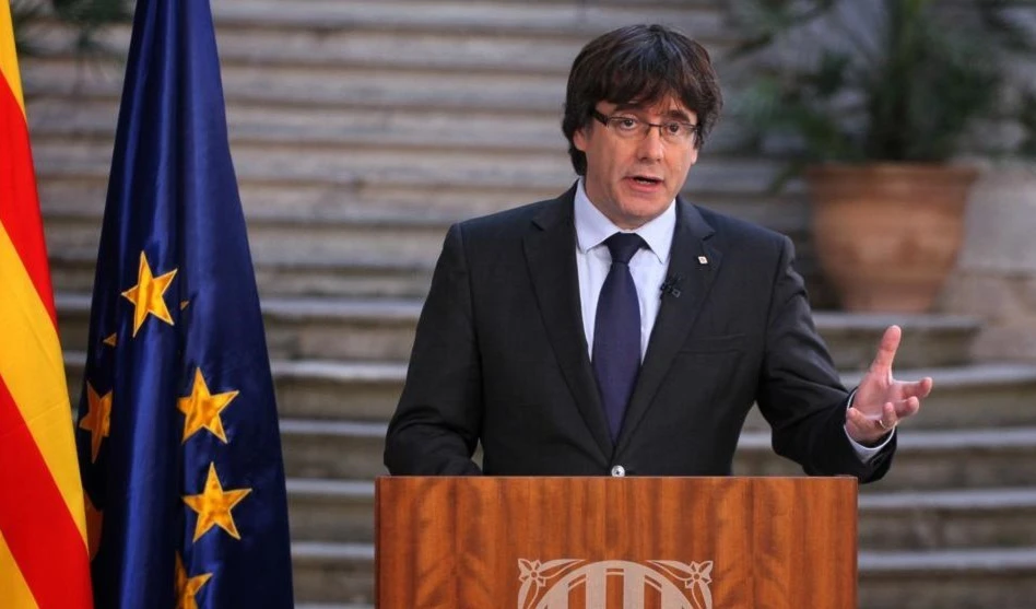 "No nos desviamos, para seguir perseverando",   dijo Carles Puigdemont. Foto: Internet 
