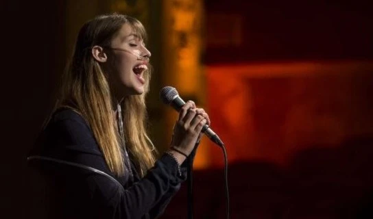 Imagina cantar cuando cada aliento es una batalla...(Foto tomada de Internet)