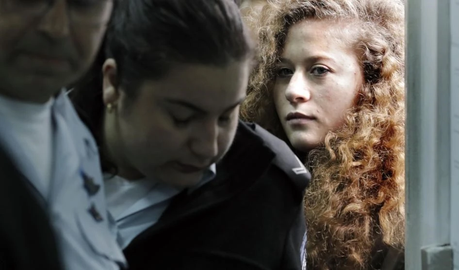 La alta esfera política israelí trató por todos los medios que la condena fuera lo más dura posible, ya que, en sus propias palabras, Ahed humilló a sus soldados. Temen que esta tendencia pueda generalizarse.