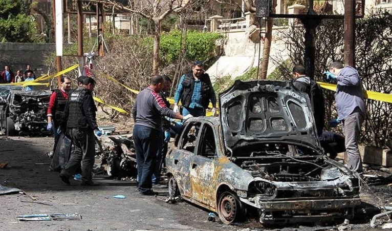 La bomba apuntó al convoy del jefe de seguridad de la ciudad.