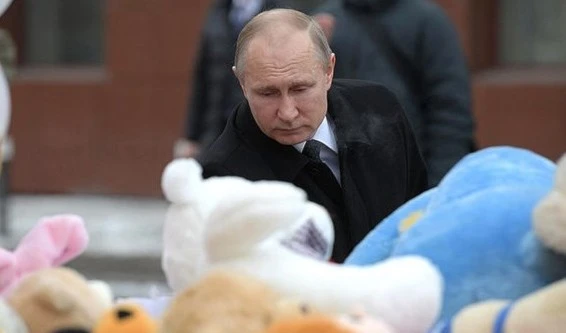 “¿Por qué? ¿Por alguna negligencia criminal, por dejadez? ¿Cómo pudo suceder esto?“, preguntó Putin.