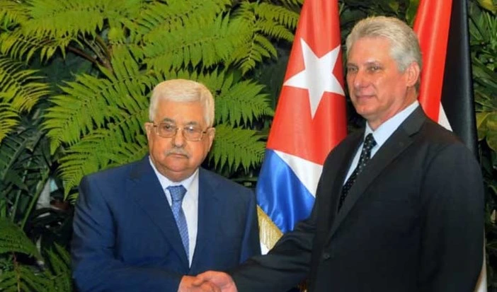 Los presidentes de Cuba, Miguel Díaz-Canel, y de Palestina, Mahmoud Abbas.