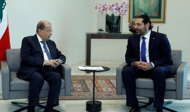 El presidente libanés, Michel Aoun, se reunió antes del comienzo de las consultas con Saad Hariri como jefe del gobierno interino. 