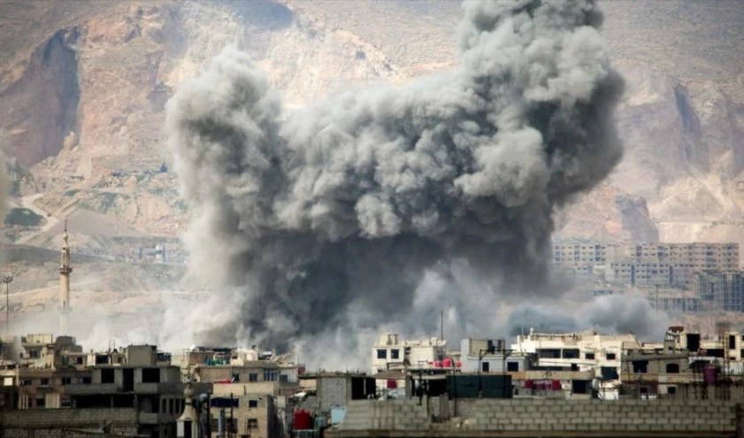 Conitnúan las operaciones militares contra Daesh en el barrio Hajar al-Aswad. 