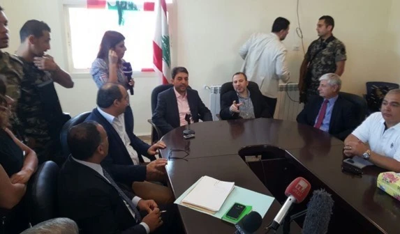 El canciller libanés, Gebran Bassil, reitera que el regreso de los sirios desplazados a sus hogares ha de ser seguro y digno. El canciller libanés, Gebran Bassil, reitera que el regreso de los sirios desplazados a sus hogares ha de ser seguro y digno.