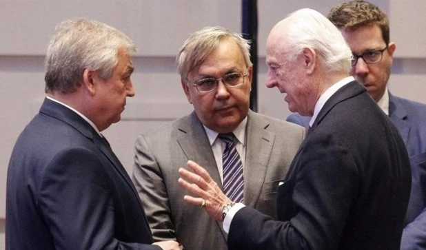 De Mistura acoge con satisfacción la decisión del gobierno sirio de presentar una lista de 50 nombres que nominó a la Comisión Constitucional. Foto: AFP 