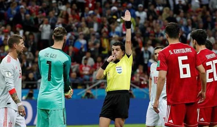 Sistema VAR anula primer gol en Copa del Mundo de fútbol