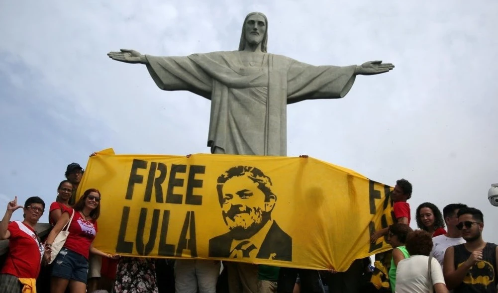 Simpatizantes de Lula piden su libertad. Foto Reuters