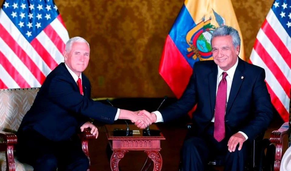 El vicepresidente de Estados Unidos, Mike Pence y el presidente de Ecuador, Lenín Moreno.