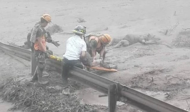 Rescatistas en Guatemala