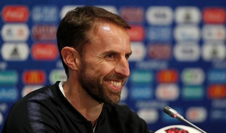 Destacan acercamiento de la afición a la selección inglesa de fútbol