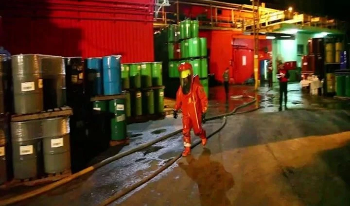 Bolsas de sangre humana bajo cobertura diplomática...virus biológicos estadounidenses