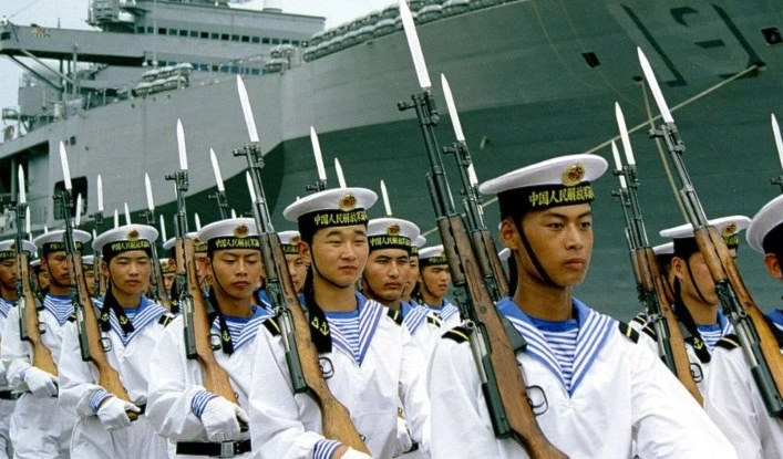 Tropas militares de la Marina china.