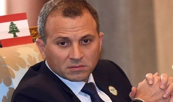 En su carta, Bassil exigía una reunión extraordinaria del Consejo de Ministros de Relaciones Exteriores árabes para el regreso de Damasco a la Liga Árabe.