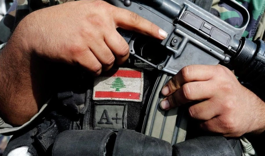 Fuerzas de seguridad libanesas detienen a terroristas vinculados a Daesh en la frontera con Siria.