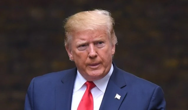 Las principales iniciativas de la política exterior de Trump fracasan en poco más de un mes, asegura analista del Washington Post.