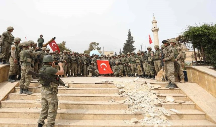 Fuerzas de Turquía y sus mercenarios ocupan ciudad siria de Ras al-Ain 