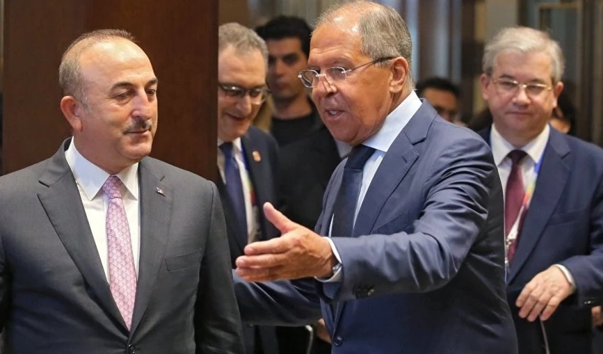 Cancilleres de Rusia y Turquía examinan implementación del memorando ruso-turco sobre Siria.