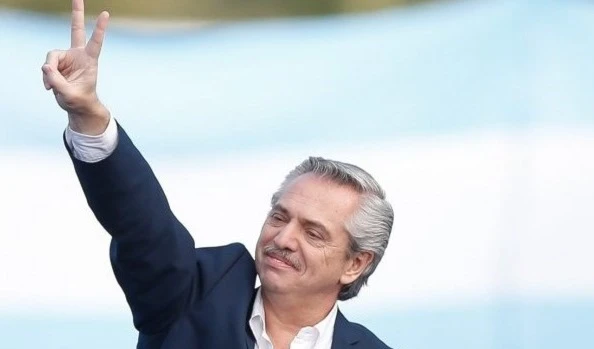 Presidente electo de Argentina con equipo listo para transición