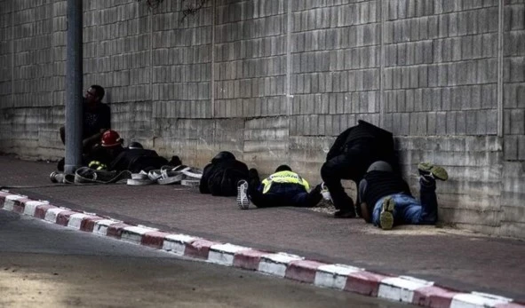 Suenan más de 450 sirenas en asentamientos israelíes tras el impacto de cohetes de la Resistencia Palestina.