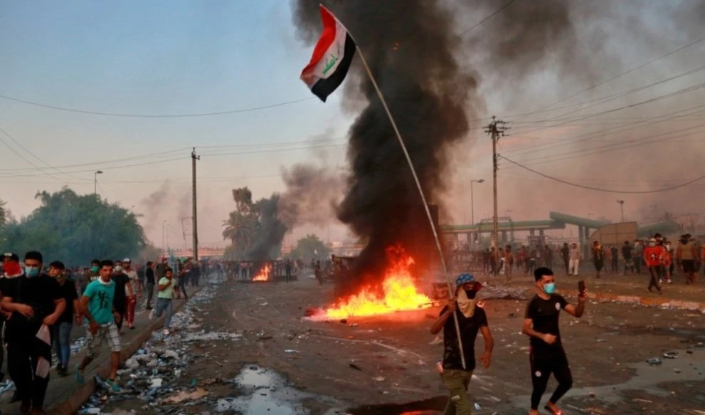 Violencia represiva en Irak aumenta y con ella las protestas antigubernamentales.