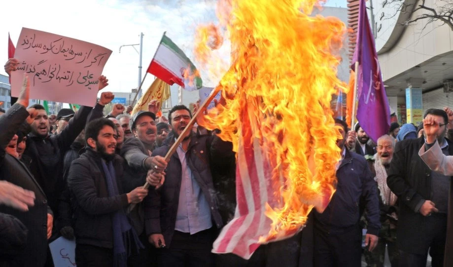 Pueblo iraní denuncia injerencia de Estados Unidos en asuntos internos del país.