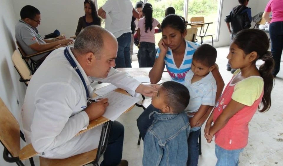 Cuba denuncia nuevas calumnias y mentiras de la OEA contra colaboración médica