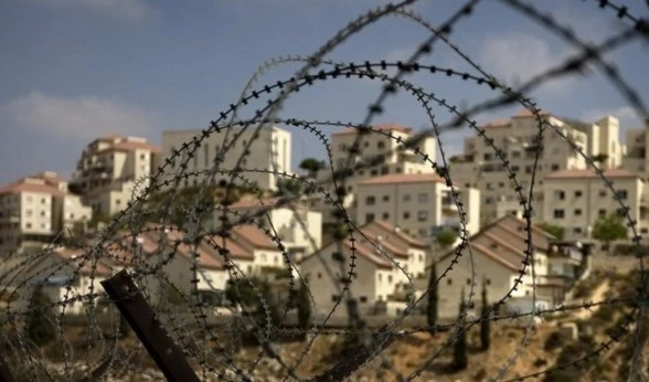 Autoridad Palestina condena proyecto anexionista israelí en la localidad de Hebrón y llama al boicot de los asentamientos. Autoridad Palestina condena proyecto anexionista israelí en la localidad de Hebrón y llama al boicot de los asentamientos.