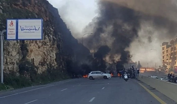 El Líbano: Disturbios y enfrentamientos con el ejército en las calles de Beirut.