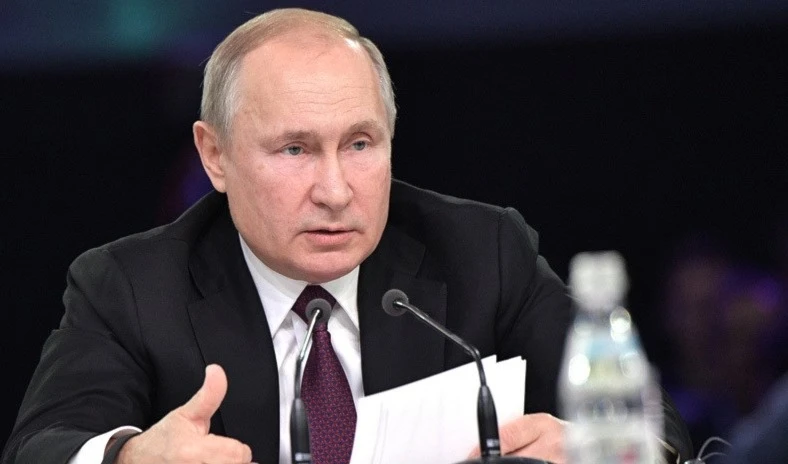 Putin debate situación en Libia y Siria con el Consejo de Seguridad de Rusia.