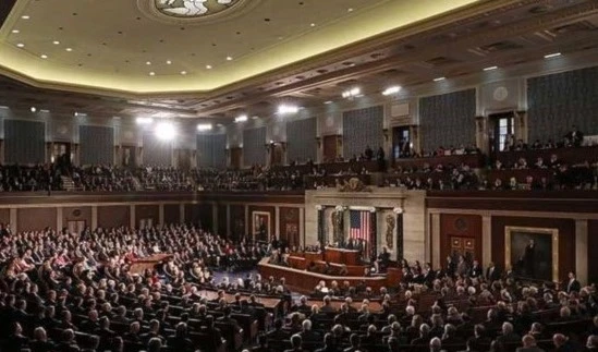 La Cámara de Representantes de los Estados Unidos vota por mayoría un proyecto de ley que condena el antisemitismo, el odio al Islam y otras minorías. La Cámara de Representantes de los Estados Unidos vota por mayoría un proyecto de ley que condena el antisemitismo, el odio al Islam y otras minorías.
