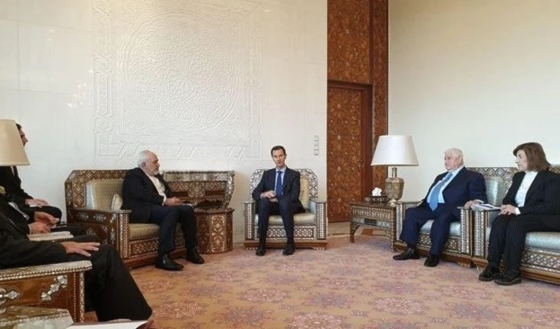 Al-Assad recibe a Zarif y discuten sobre los esfuerzos del arreglo político en Siria. Al-Assad recibe a Zarif y discuten sobre los esfuerzos del arreglo político en Siria.