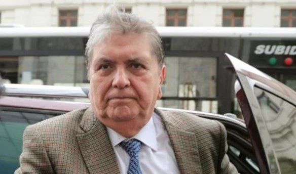 Muere por suicidio expresidente de Perú Alan García