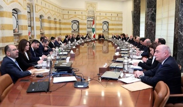 Gobierno libanés aplaza ronda de debates sobre presupuesto.