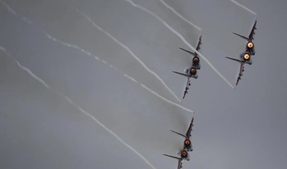 Destruidos decenas de objetivos terroristas en Idleb y Hama.