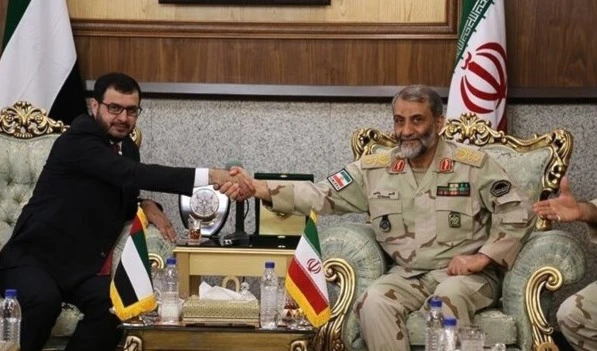 Altos funcionarios militares de los Emiratos Árabes Unidos visitan Irán.
