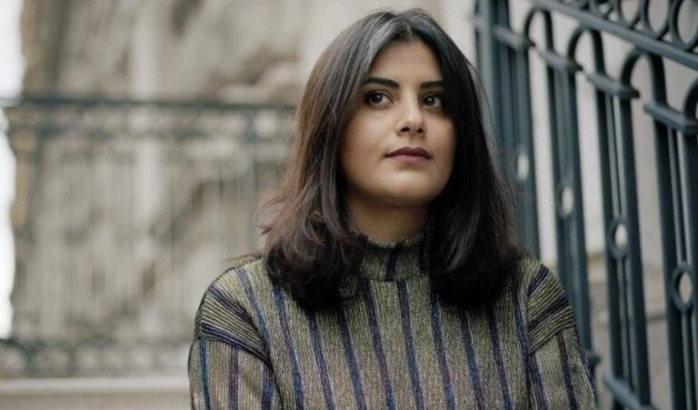 Activista saudita rechaza libertad a cambio de negar sometimiento a torturas.