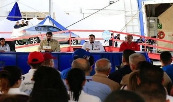 Maduro rechaza amenaza de Trump de imponer un bloqueo naval a Venezuela.