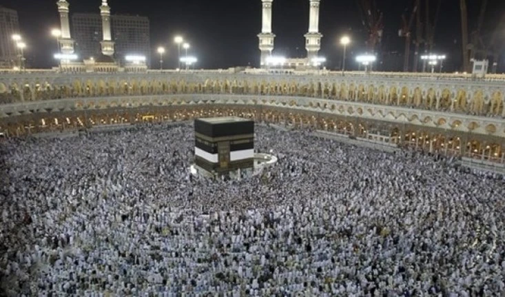 Musulmanes de todo el mundo inician en La Meca la peregrinación anual del Hajj.