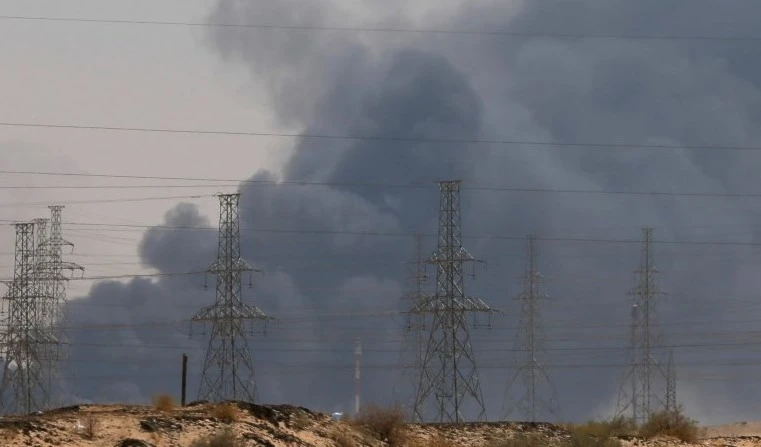 Jefe de Inteligencia rusa admite riesgo de guerra luego de ataques a Saudi Aramco.