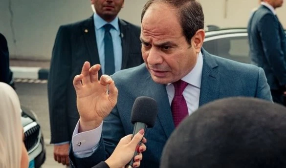 Fuerzas egipcias cierran las entradas a la plaza Tahrir y Al-Sisi pide a los egipcios que no se preocupen.