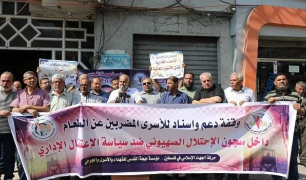 Familiares de presos palestinos piden a organismos internacionales que salven la vida de sus hijos.