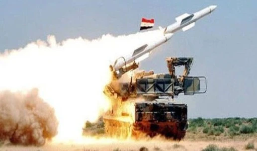 Unidades de defensa antiaérea del Ejército Árabe Sirio repelieron la agresión israelí