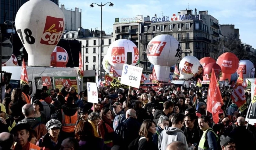 Franceses salen a las calles en una nueva jornada de protestas.