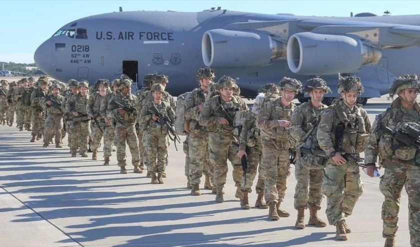 EE.UU. envía paracaidistas a Kuwait tras protesta en Iraq.