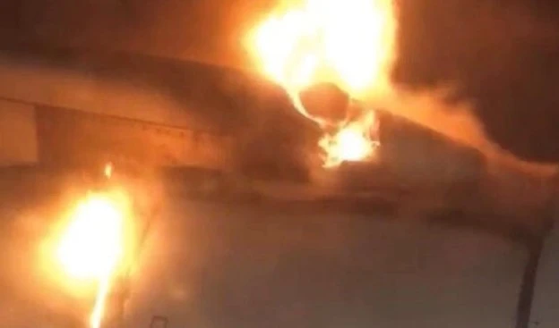 Avión iraní obligado a aterrizaje de emergencia tras incendiarse uno de sus motores 