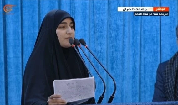 Zainab Soleimani, hija del mártir General Qassem Suleimani. Es conocida por su lucha, activismo y vitalidad a pesar de su juventud.