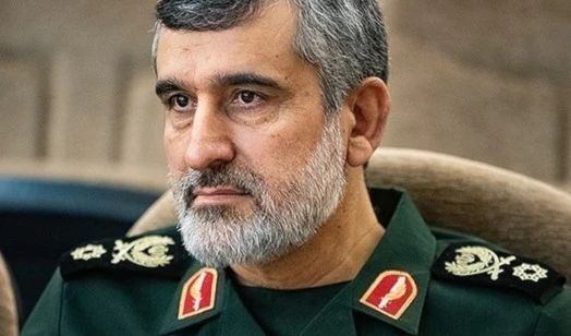 El general de brigada Amir Ali Hayizade, comandante de la División Aeroespacial del Cuerpo de Guardianes de la Revolución Islámica (CGRI) de Irán. El general de brigada Amir Ali Hayizade, comandante de la División Aeroespacial del Cuerpo de Guardianes de la Revolución Islámica (CGRI) de Irán.