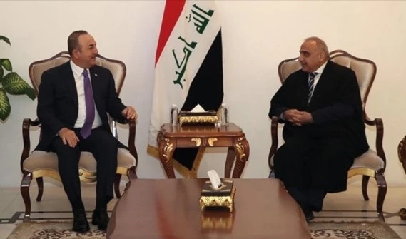 Çavuşoğlu se encuentra con Abdul Mahdi en Bagdad.