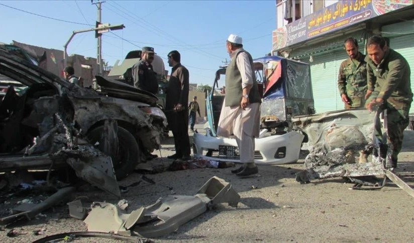 Un muerto y cinco heridos deja explosión contra patrulla policial en Afganistán.